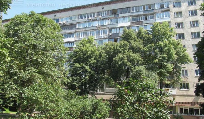 Київ, Михайла Омельяновича-Павленко вул., 19