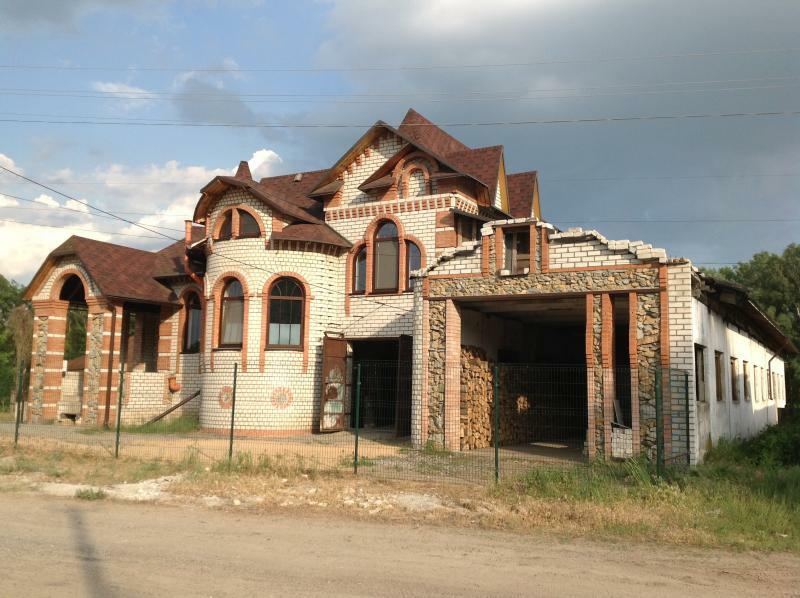 Харьковская обл., Изюмский район, г. Изюм, Сосновая ул., 37