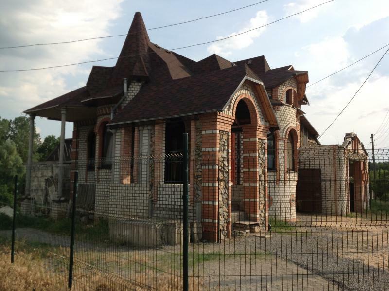 Харьковская обл., Изюмский район, г. Изюм, Сосновая ул., 37