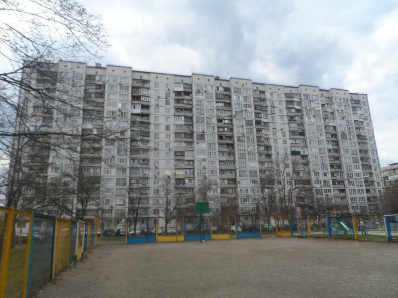 Киев, Героев Сталинграда просп., 13А