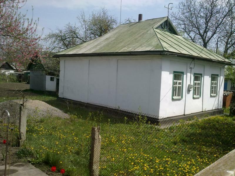 Черкасская обл., Каменский район, г. Каменка, Смирнова ул., 18