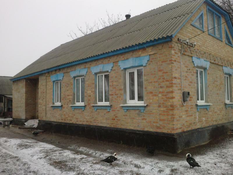 Черкасская обл., Корсунь-Шевченковский район, с. Сахновка, Ленина ул., 11