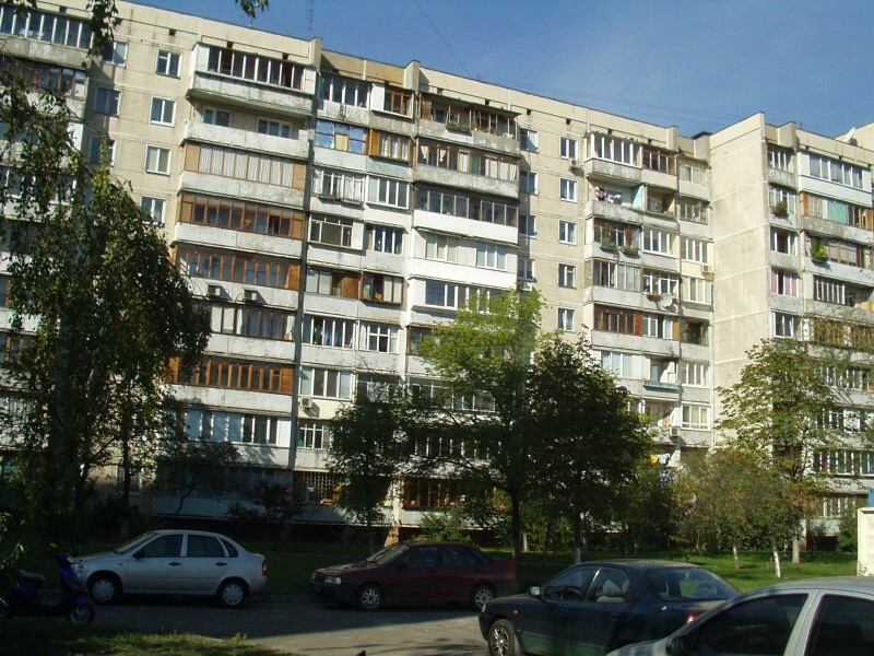 Київ, Зої Гайдай вул., 9/8
