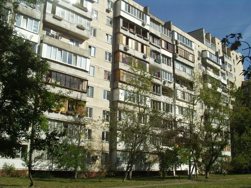 Київ, Зої Гайдай вул., 9/8