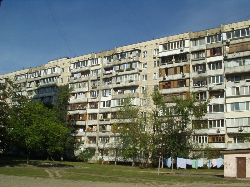Київ, Зої Гайдай вул., 9/8