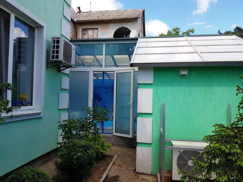 Київська обл., Бучанський район, м. Ірпінь, Київська вул., 10