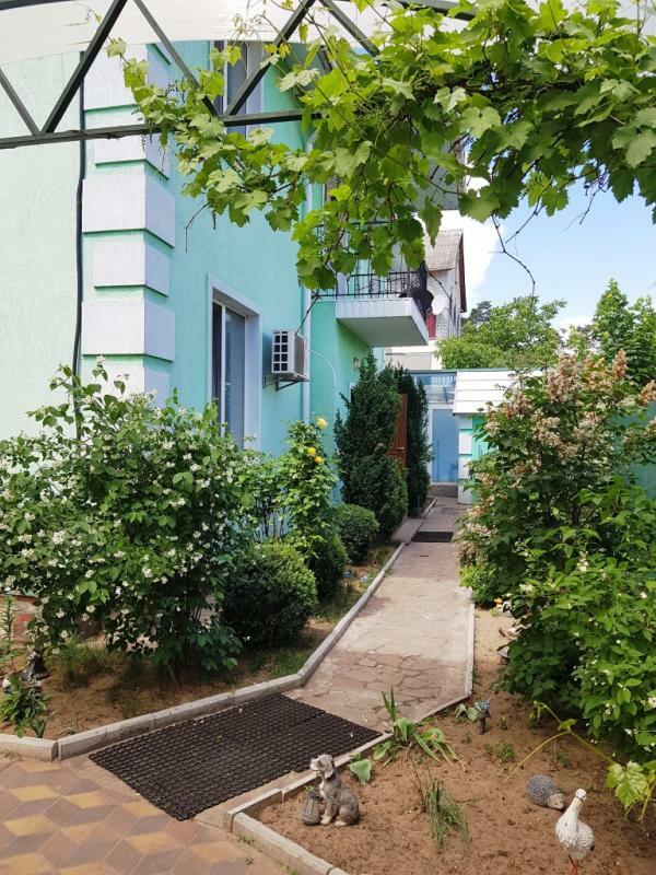 Київська обл., Бучанський район, м. Ірпінь, Київська вул., 10