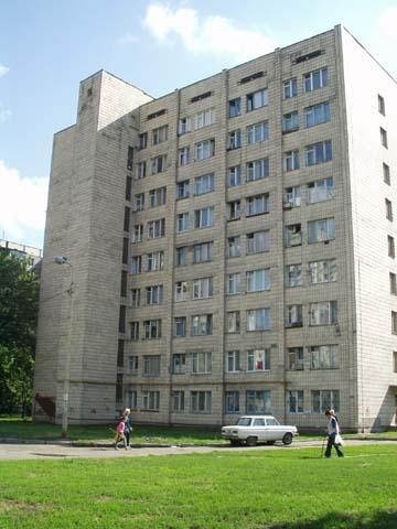 Київ, Павла Тичини просп., 11А