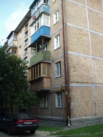 Київ, Ломоносова вул., 33 К16