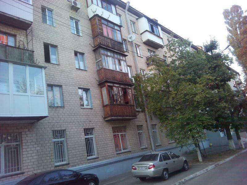 Київ, Голосіївський просп., 96