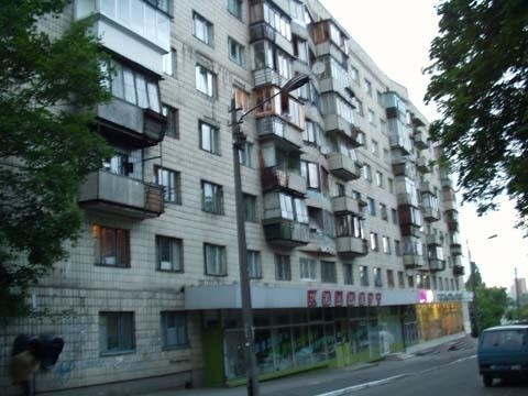 Киев, Голосеевский просп., 82