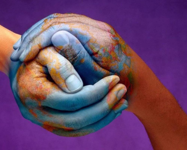 Безоплатно, але не задарма. Що не так з міжнародною допомогою Україні