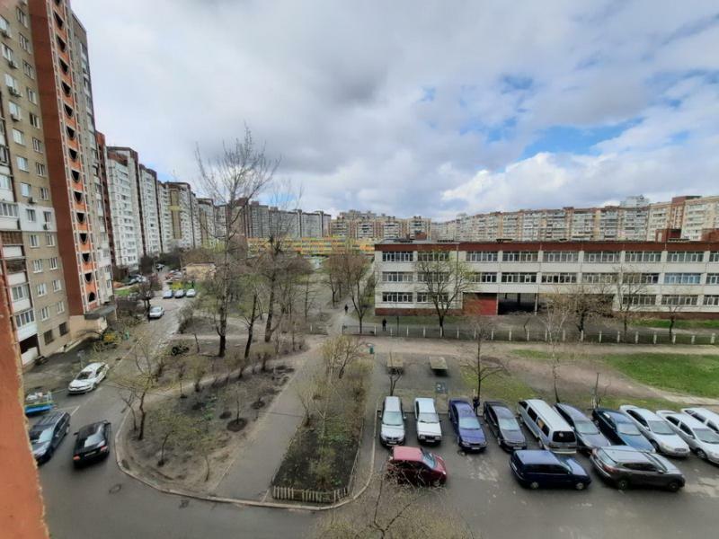 Киев, Владимира Маяковского просп., 1