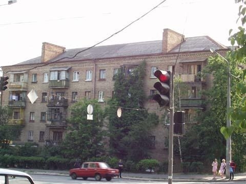 Киев, Михаила Бойчука ул., 10