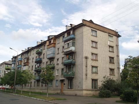Київ, Павла Чубинського вул., 10