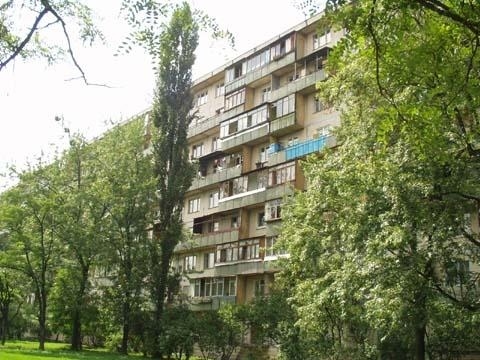 Киев, Павла Тычины просп., 3