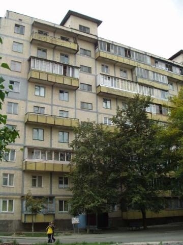 Київ, Ромена Роллана бул., 4