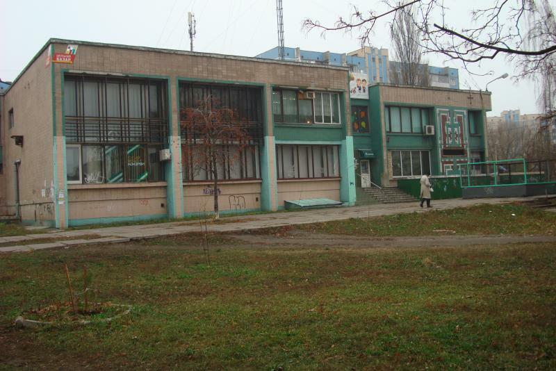 Киев, Владимира Маяковского просп., 26