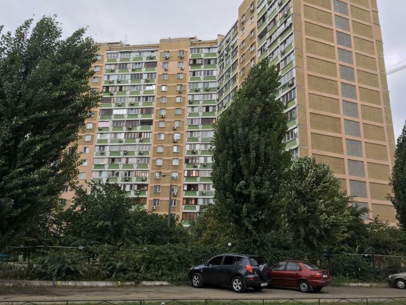 Продаж 4-кімнатної квартири 113 м², Драгоманова вул., 12