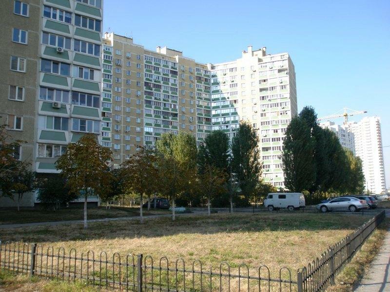 Продажа 4-комнатной квартиры 113 м², Драгоманова ул., 12