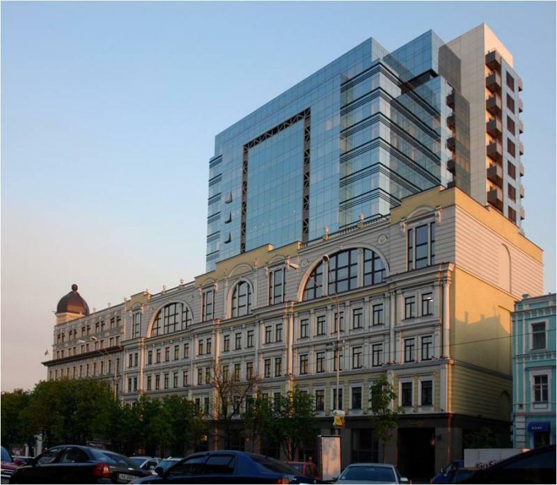 Київ, Богдана Хмельницького вул., 19-21