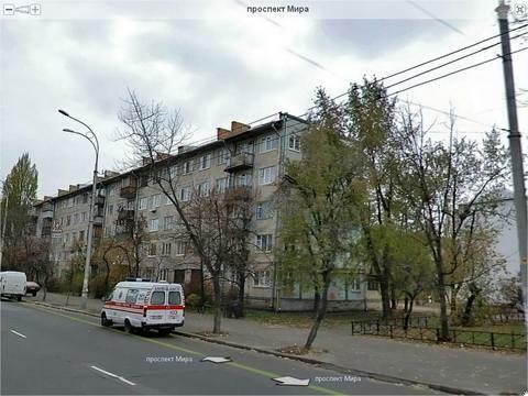 Київ, Миру просп., 8