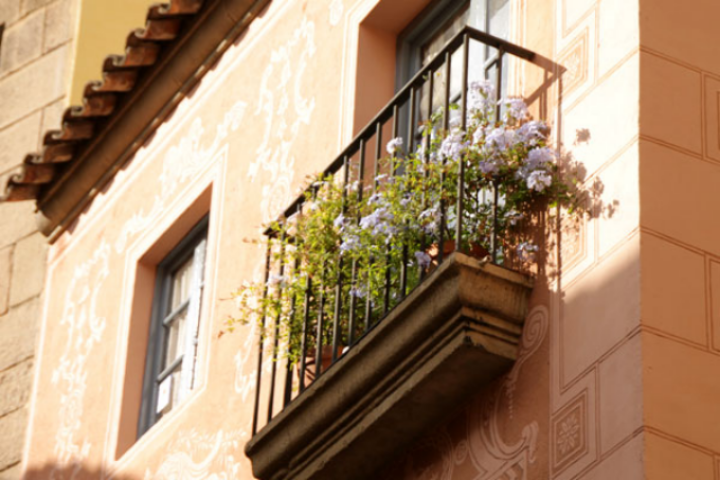 Киевлян штрафами отучат сушить белье на балконе