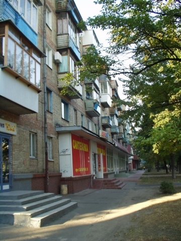 Київ, Юрія Гагаріна просп., 15