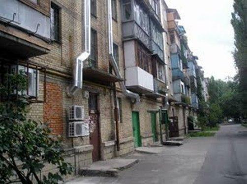 Київ, Юрія Гагаріна просп., 15