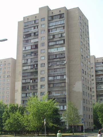 Киев, Всеволода Нестайко ул., 1/18