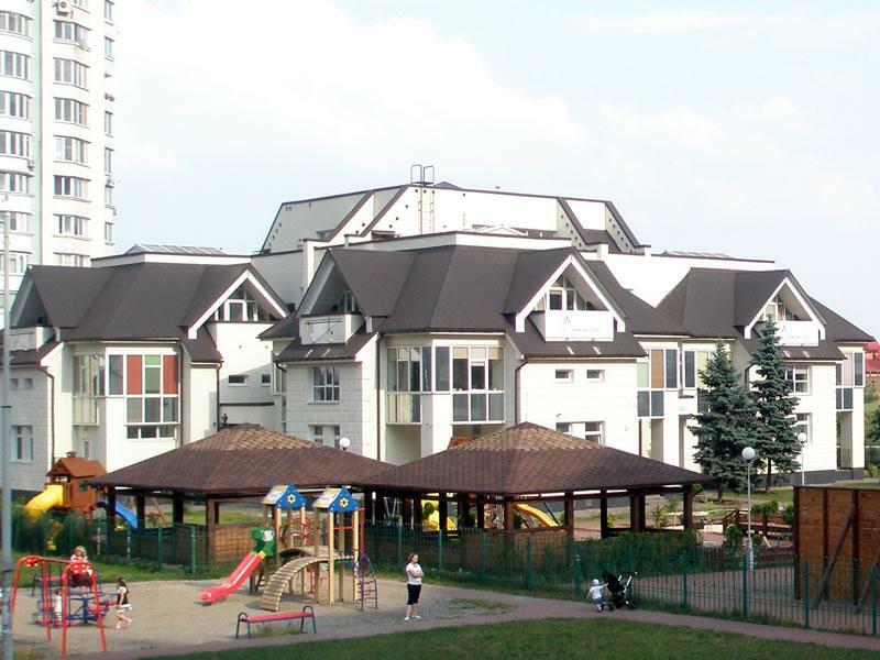 Киев, Героев Сталинграда просп., 12Б