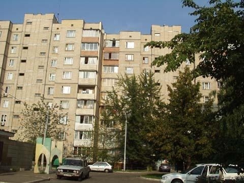 Київ, Миколи Бажана просп., 5А