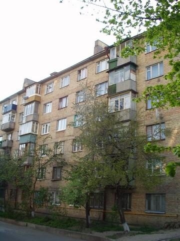 Київ, Степана Ковніра вул., 3А