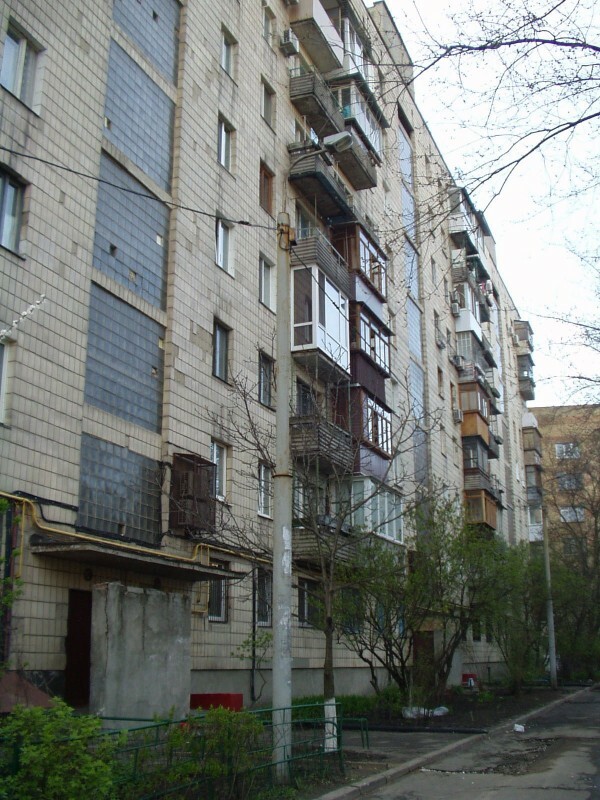 Київ, Євгена Коновальця вул., 15 К1