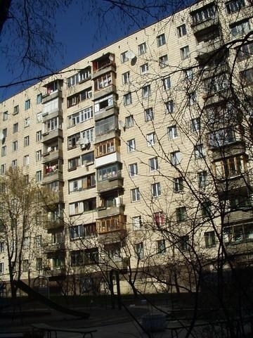 Київ, Євгена Коновальця вул., 15 К1