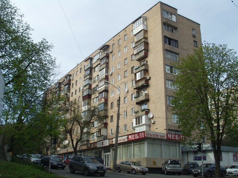 Киев, Евгения Коновальца ул., 15 К4