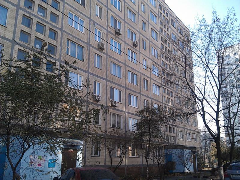 Киев, Романа Шухевича просп., 30А