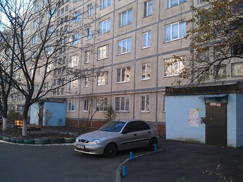 Киев, Романа Шухевича просп., 30А
