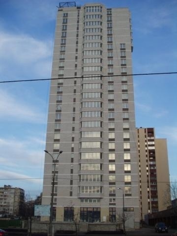 Київ, Павла Тичини просп., 2