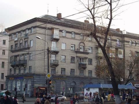 Продаж 4-кімнатної квартири 111 м², Кирилівська вул., 109В/1
