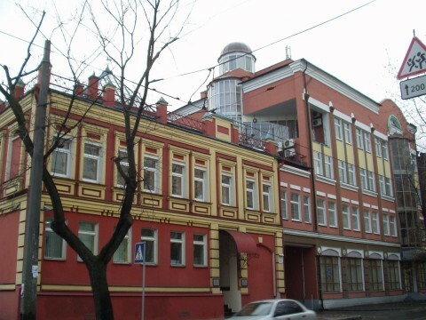 Киев, Кирилловская ул., 25