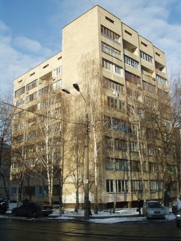 Киев, Кирилловская ул., 20