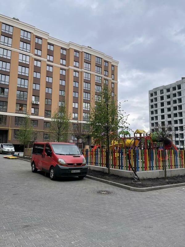Київ, Соборності просп., 1