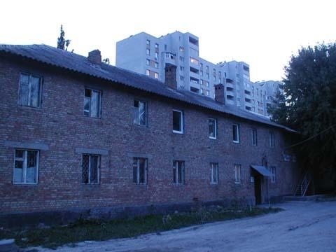 Київ, Сім’ї Стешенко вул., 5