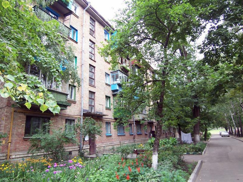 Киев, Леся Курбаса просп., 9Б