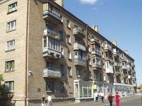 Київ, Перемоги просп., 104
