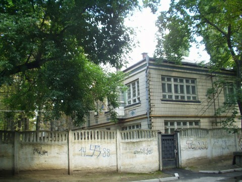 Киев, Любомира Гузара просп., 40А
