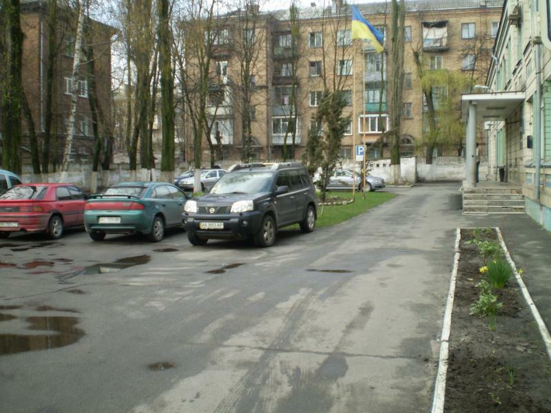Киев, Любомира Гузара просп., 40А