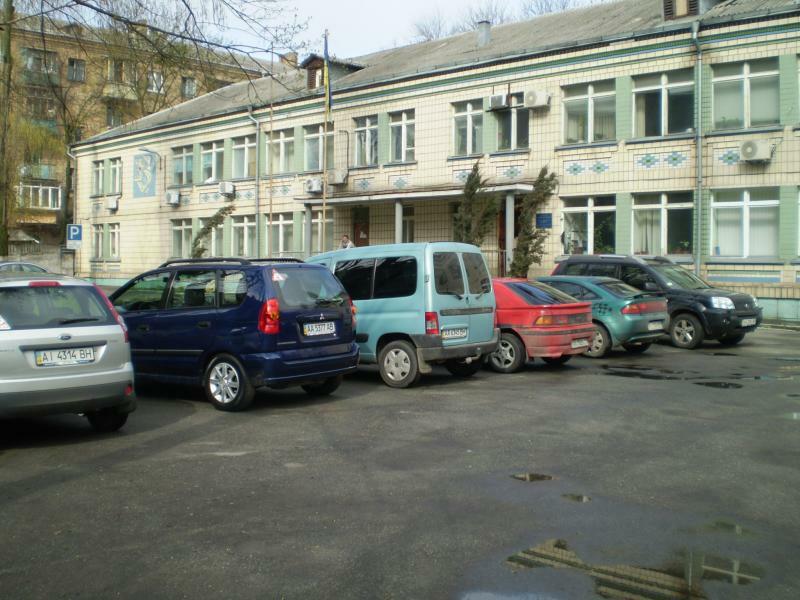 Киев, Любомира Гузара просп., 40А