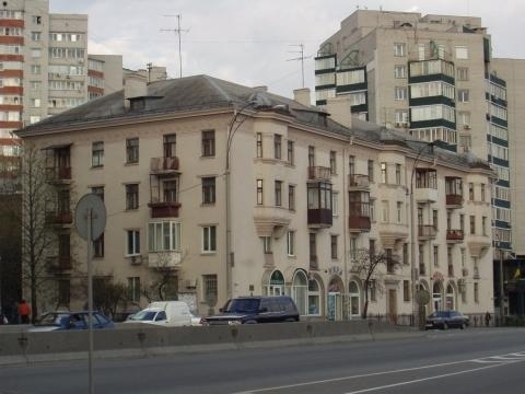 Київ, Валерія Лобановського просп., 7/2